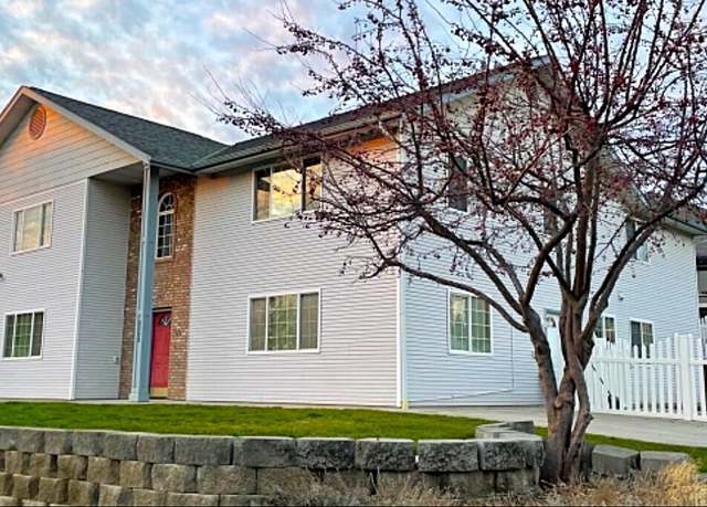 Property at 1525 SE Valley View Ter, College Place, WA 99324, 6 beds, 5.5 baths