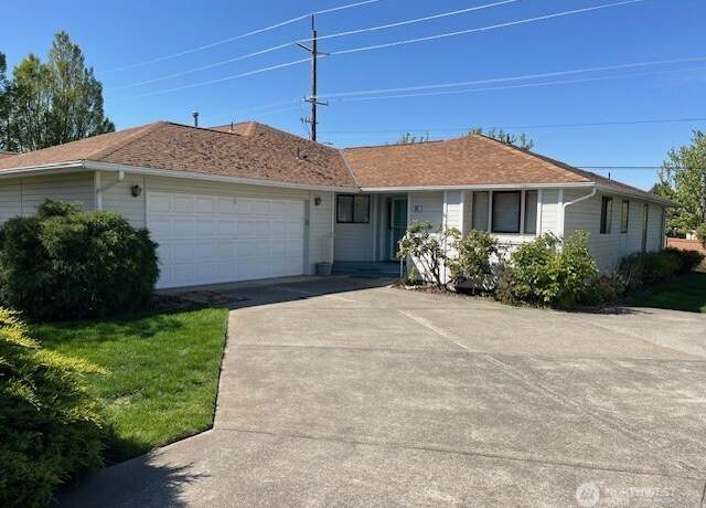 Property at 807 SE Sentry Dr, College Place, WA 99324, 2 beds, 2 baths