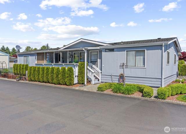 Property at 1965 West Side Hwy #118, Kelso, WA 98626, 3 beds, 2 baths
