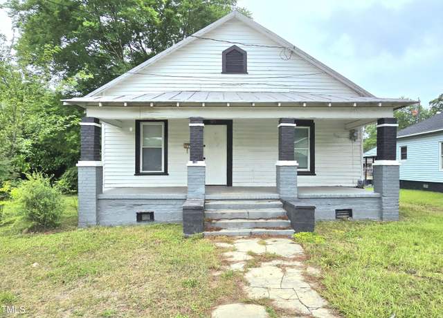 Property at 1109 N George St, Goldsboro, NC 27530, 3 beds, 1 bath