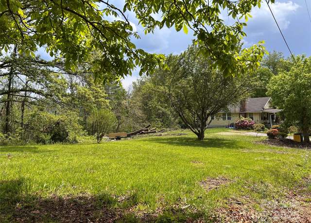 Property at 14 Crestfield Ave, Asheville, NC 28804, 2 beds, 1 bath