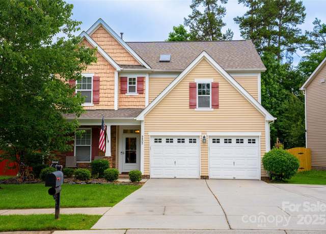 Property at 9805 Coatbridge Dr, Charlotte, NC 28269, 4 beds, 2.5 baths