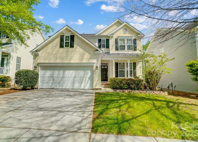 Property at 10056 Paisley Dr, Charlotte, NC 28269, 5 beds, 3.5 baths