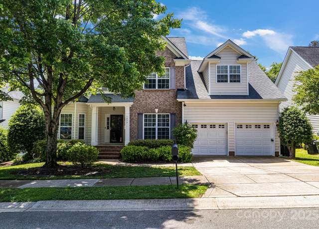 Property at 1458 Bedlington Dr NW, Charlotte, NC 28269, 5 beds, 3 baths