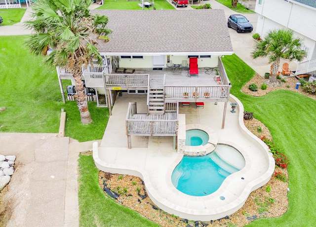 Property at 1417 8th St, San Leon, TX 77539, 3 beds, 3 baths