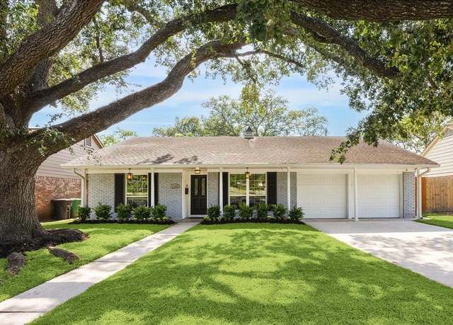 Property at 11102 Hillcroft St, Houston, TX 77096, 4 beds, 2 baths