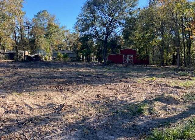 Property at 1702 E Bembridge Dr, Spring, TX 77386