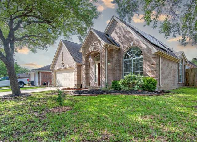 Property at 14010 Grand Heights Ct, Houston, TX 77062, 3 beds, 2 baths