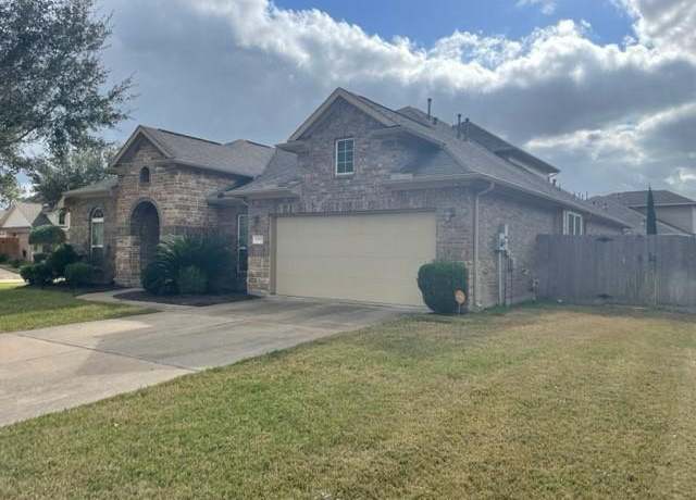 Property at 13402 Indigo Sands Dr, Pearland, TX 77584, 4 beds, 4 baths