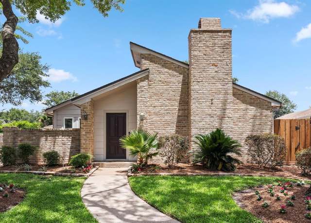 Property at 11406 Meadow Lake Dr, Houston, TX 77077, 3 beds, 2 baths