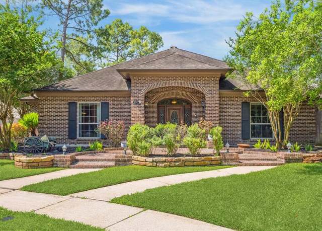 Property at 15706 Pinewood Cove Dr, Houston, TX 77062, 4 beds, 3.5 baths