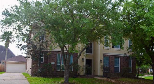 Photo of 3011 Willow Brook Ct, Pearland, TX 77584