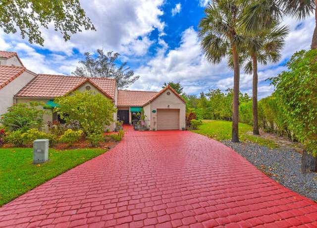 Property at 6674 Las Flores Dr, Boca Raton, FL 33433, 3 beds, 2.5 baths