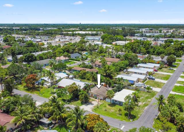 Property at 3044 SE Camino Ave, Stuart, FL 34997, 2 beds, 1 bath