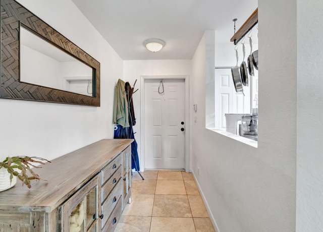 Property at 5285 SE Jennings Ln, Stuart, FL 34997, 3 beds, 2.5 baths