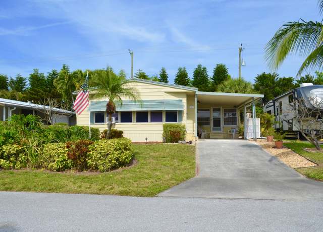 Property at 8031 SE Homestead Ave, Hobe Sound, FL 33455, 2 beds, 2 baths
