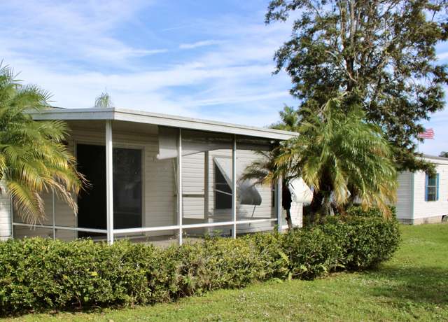 Property at 5680 Hemingway Ct, Fort Pierce, FL 34982, 2 beds, 2 baths