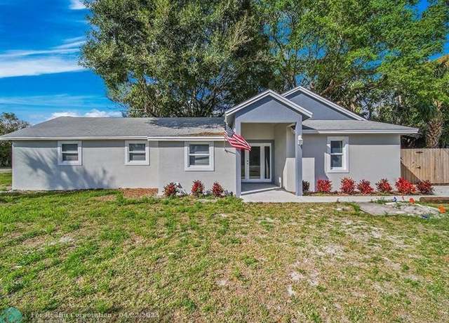 Property at 3109 SE Amherst St, Stuart, FL 34997, 3 beds, 2 baths