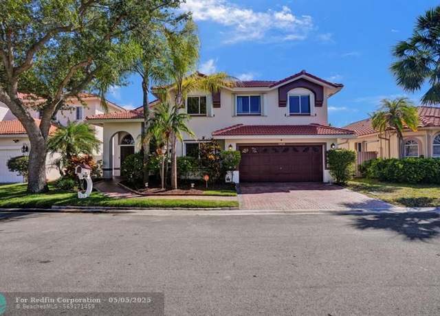 Property at 11670 SW 12th St, Pembroke Pines, FL 33025, 4 beds, 2.5 baths