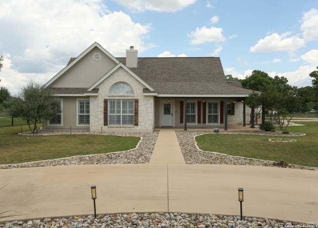 Property at 1181 County Road 4516, Castroville, TX 78009, 3 beds, 2.5 baths