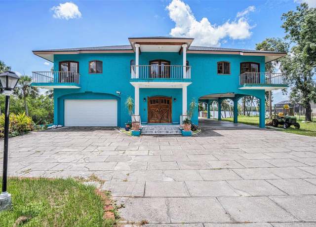 Property at 7715 Riverview Dr, Riverview, FL 33578, 4 beds, 4 baths