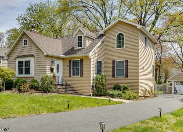 Property at 816 E Broad St, Westfield Town, NJ 07090-2020, 5 beds, 3 baths