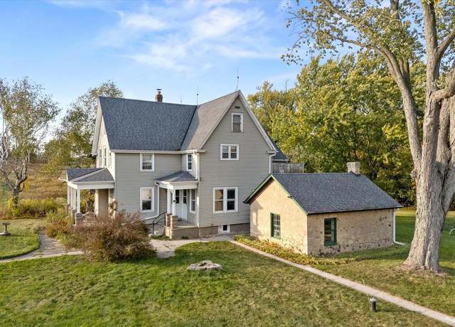Property at 4906 State Road 60, Grafton, WI 53024, 5 beds, 2 baths