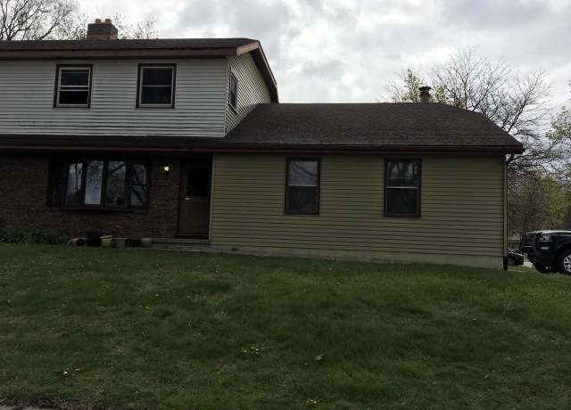 Property at 101 Kurt Dr, Madison, WI 53714, 3 beds, 1.5 baths