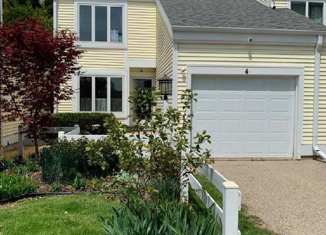 Property at 4 Red Cedar Trl, Madison, WI 53717, 4 beds, 2.5 baths