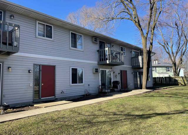 Property at 914 N Oak St, Madison, WI 53704