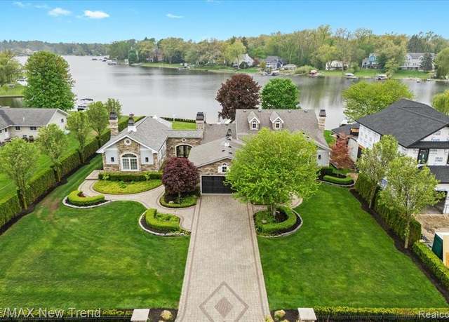 Property at 3767 CARRIE Ln, Walled Lake, MI 48390 1017, 4 beds, 4 baths