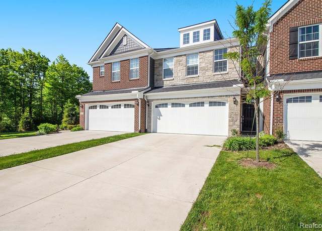 Property at 24727 IVY Ln, Novi, MI 48375 3025, 3 beds, 2.5 baths