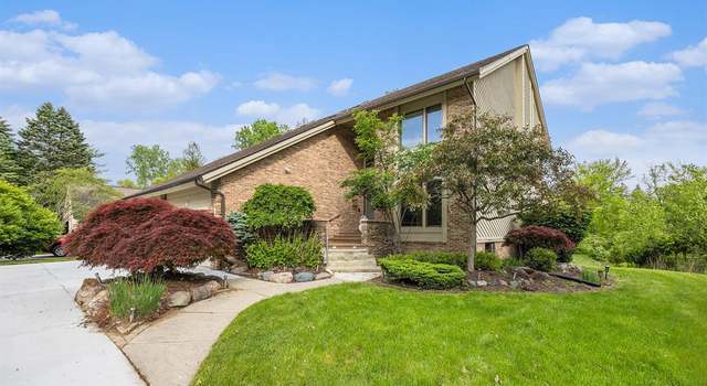 Photo of 785 River Bend Dr, Rochester Hills, MI 48307 2726