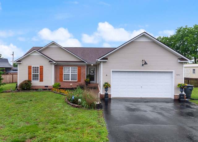 Property at 1603 Royal Ct, Columbia, TN 38401, 3 beds, 2 baths