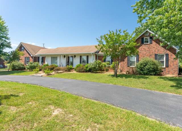 Property at 4558 Old Coopertown Rd, Greenbrier, TN 37073, 4 beds, 3 baths