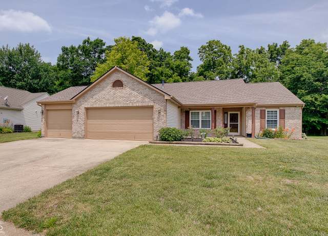 Property at 7372 Oakview Dr, Avon, IN 46123, 3 beds, 2 baths