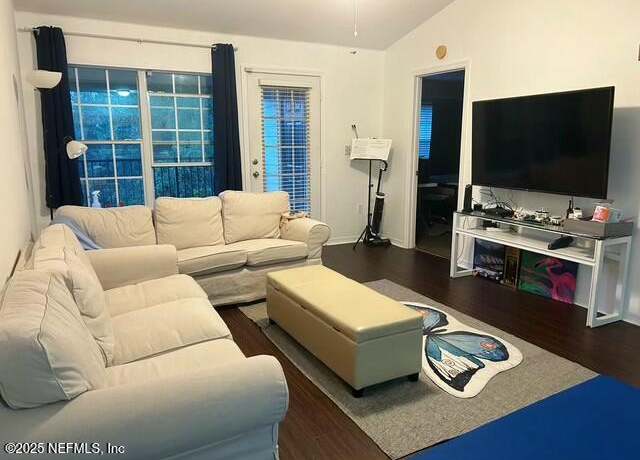 Property at 7800 Point Meadows Dr #1035, Jacksonville, FL 32256, 2 beds, 2 baths
