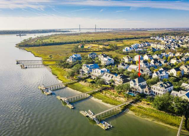 Property at 1410 Smythe St, Charleston, SC 29492, 5 beds, 4.5 baths