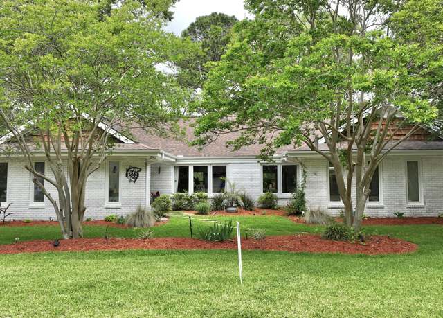 Property at 1522 N Pinebark Ln, Charleston, SC 29407, 4 beds, 2.5 baths