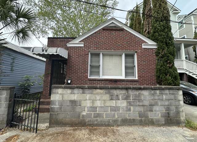 Property at 3 Woodall Ct, Charleston, SC 29403, 2 beds, 1 bath