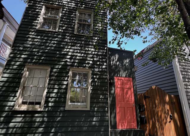 Property at 152 Coming St St, Charleston, SC 29403, 4 beds, 2.5 baths