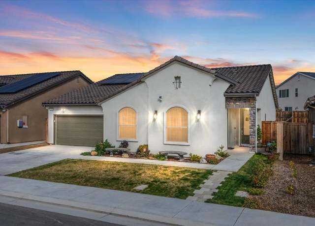 Property at 3300 Whispering Brook Ln, Shafter, CA 93263, 3 beds, 3 baths
