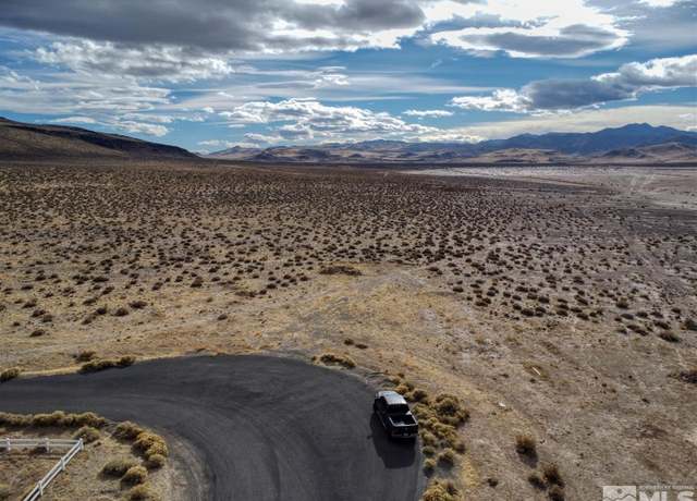 Property at 35 Desert Wells Cir, Stagecoach, NV 89429