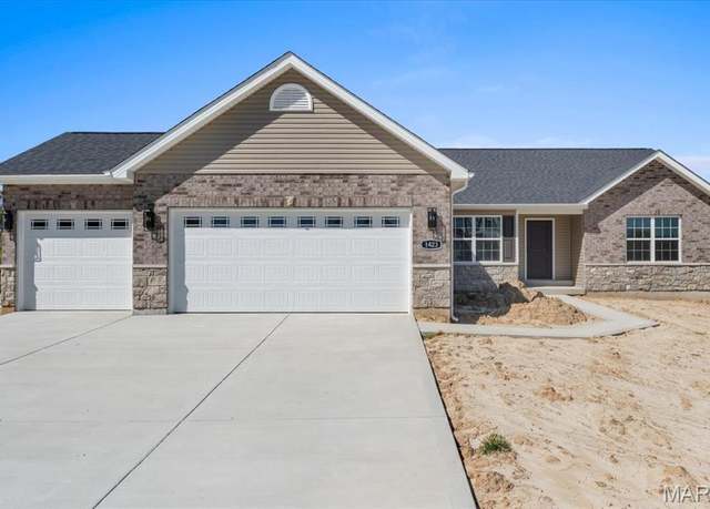 Property at 1423 Wild Ridge Estates Ct, Florissant, MO 63033, 4 beds, 2 baths