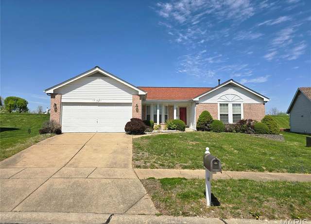Property at 13011 Mystic Bend Ln, Black Jack, MO 63033, 3 beds, 2 baths