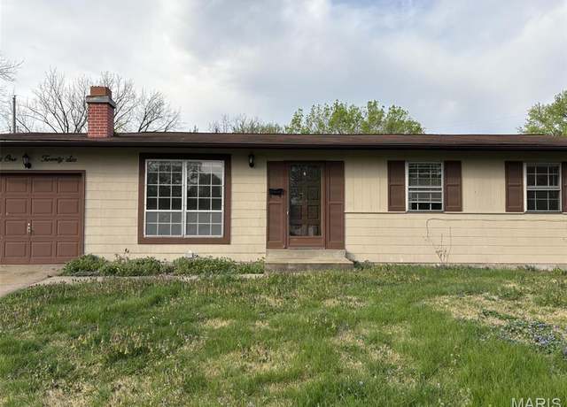 Property at 2126 Aristocrat Dr, Florissant, MO 63031, 3 beds, 1 bath