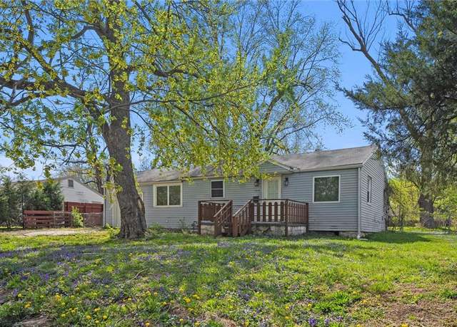 Property at 5310 Hardy Ave, Raytown, MO 64133, 3 beds, 1 bath