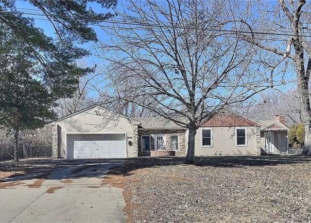 Property at 8600 Evanston Ave, Raytown, MO 64138, 3 beds, 2.5 baths