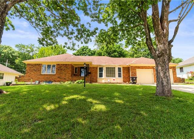 Property at 6616 Claremont Ave, Raytown, MO 64133, 3 beds, 2 baths