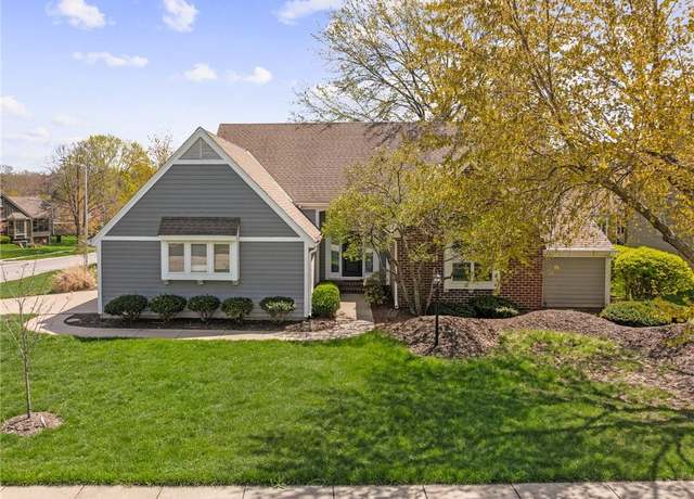 Property at 12313 Pembroke Ln, Leawood, KS 66209, 2 beds, 3 baths